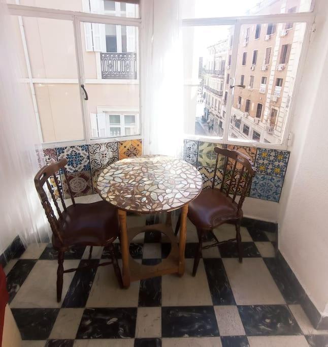 Vintage Flat Malaga Apartment ภายนอก รูปภาพ